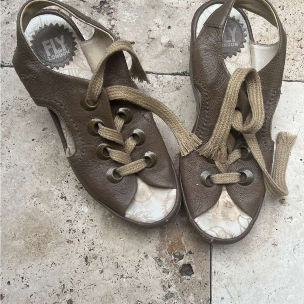 Fly London Women's Tan Leather Wedges